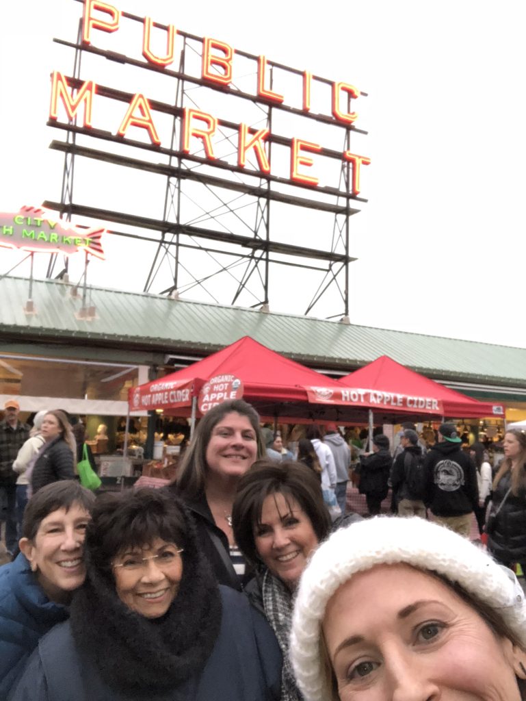 Family visits me for Thanksgiving in Seattle