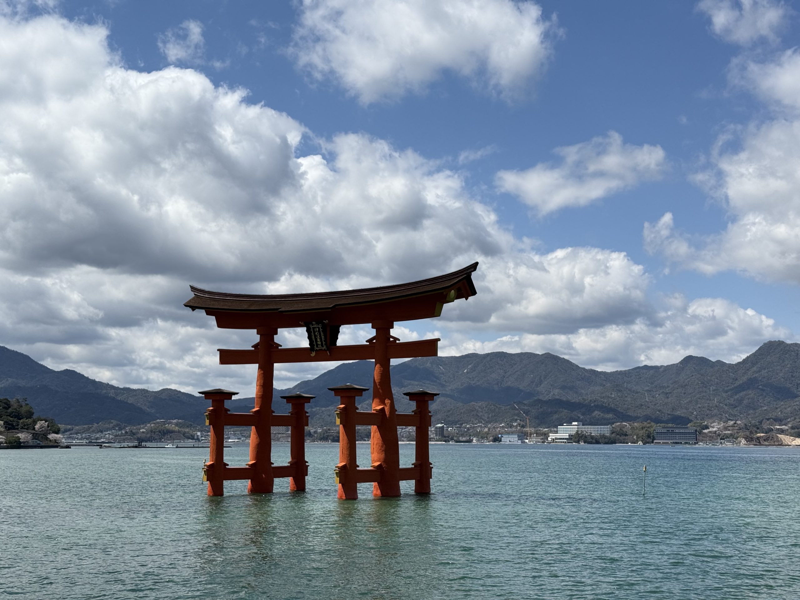 two week Japan itinerary - floating Tori Gate in Miyajima Island