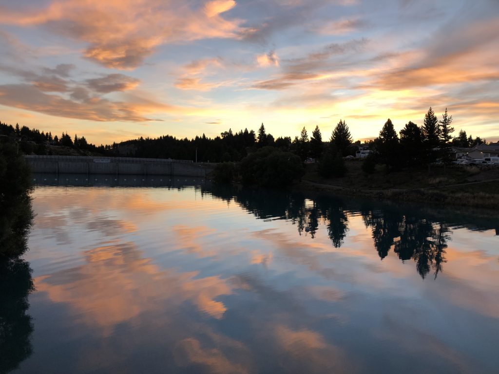Sunset view over Lake Tekapo in New Zealand 2018, when I started my travel blog