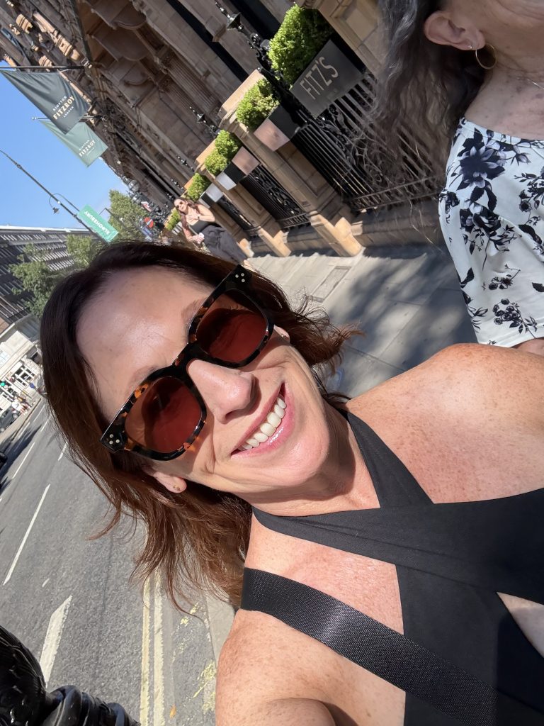 I'm a diy planner, solo traveler and a solo travel advisor